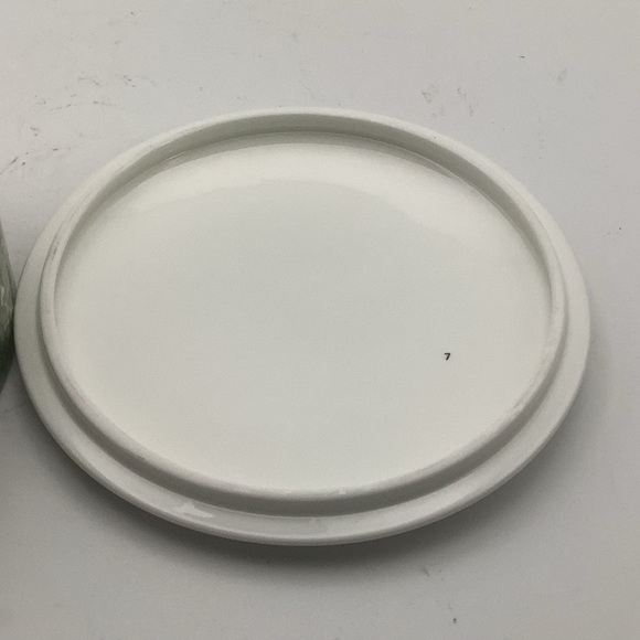 Vintage 1991 Wedgwood English Bone China Hummingbird Trinket Box - Picture 8 of 10